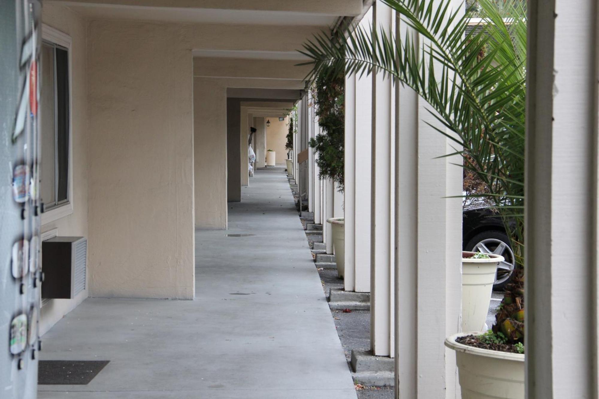 Caravelle Inn Extended Stay San Jose Exteriör bild